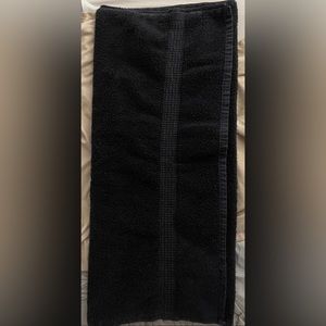 Black Beach / Bath Towel